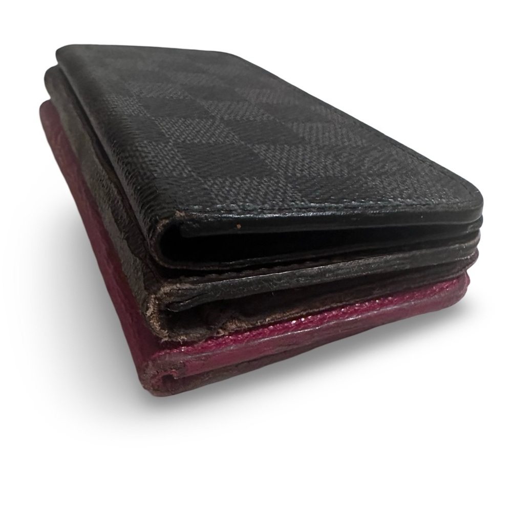 🔥 LOUIS VUITTON IPHONE CASE LOT 🔥 (Retail $995+ Value!) – NEW + PRE-OWNE… - Picture 4 of 9